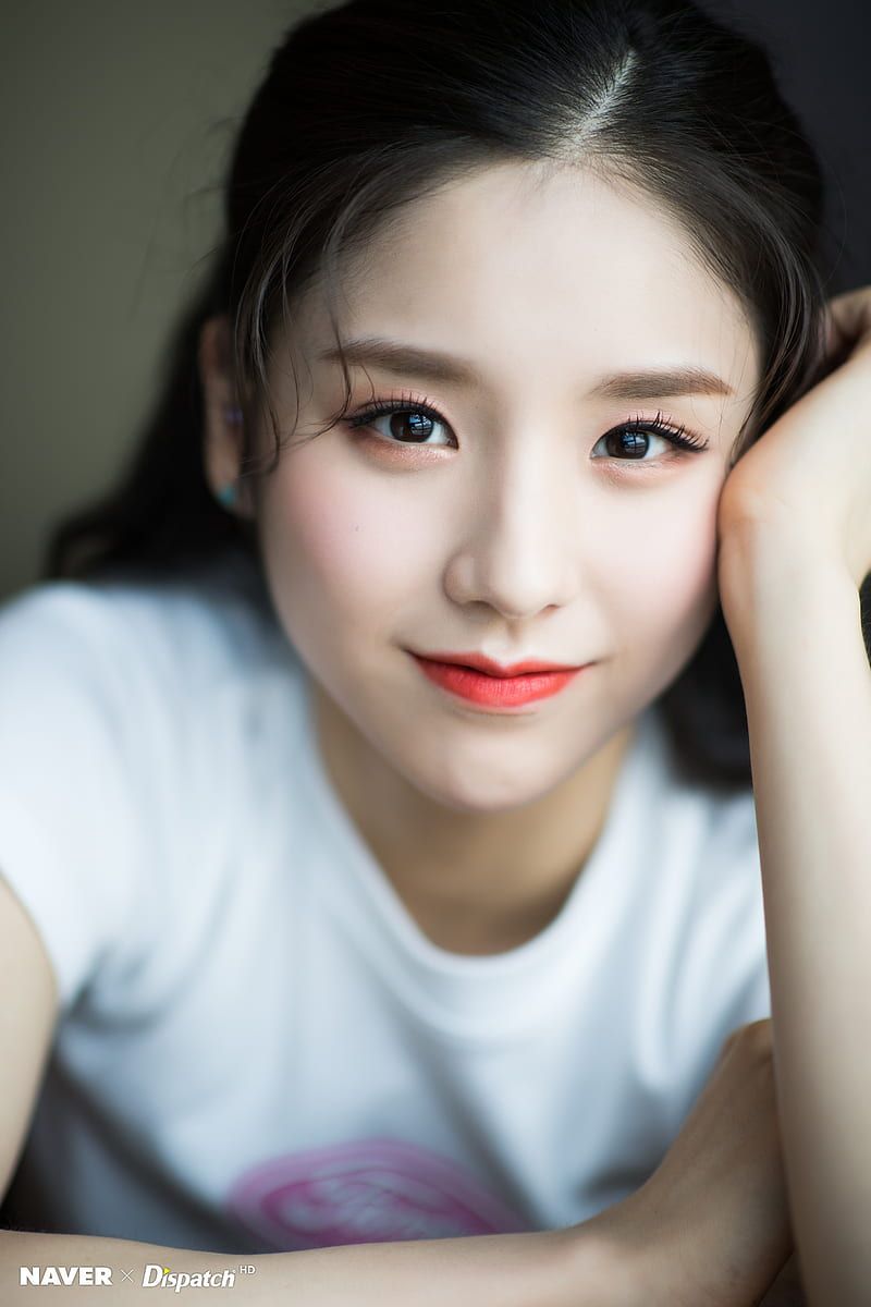 800x1200 HD heejin wallpaper