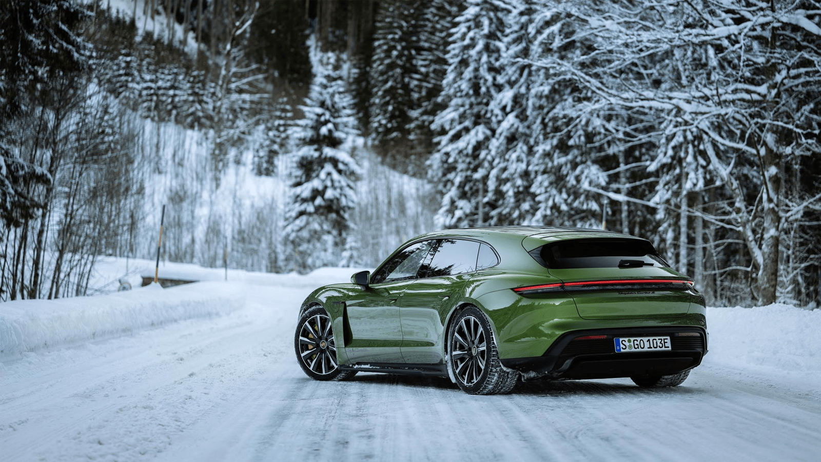 1600x900 Delightful Porsche Wallpaper