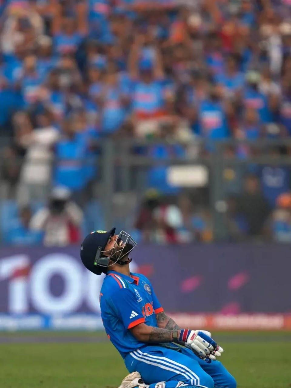 960x1280 Virat Kohli Wallpaper: 8 Best Pics
