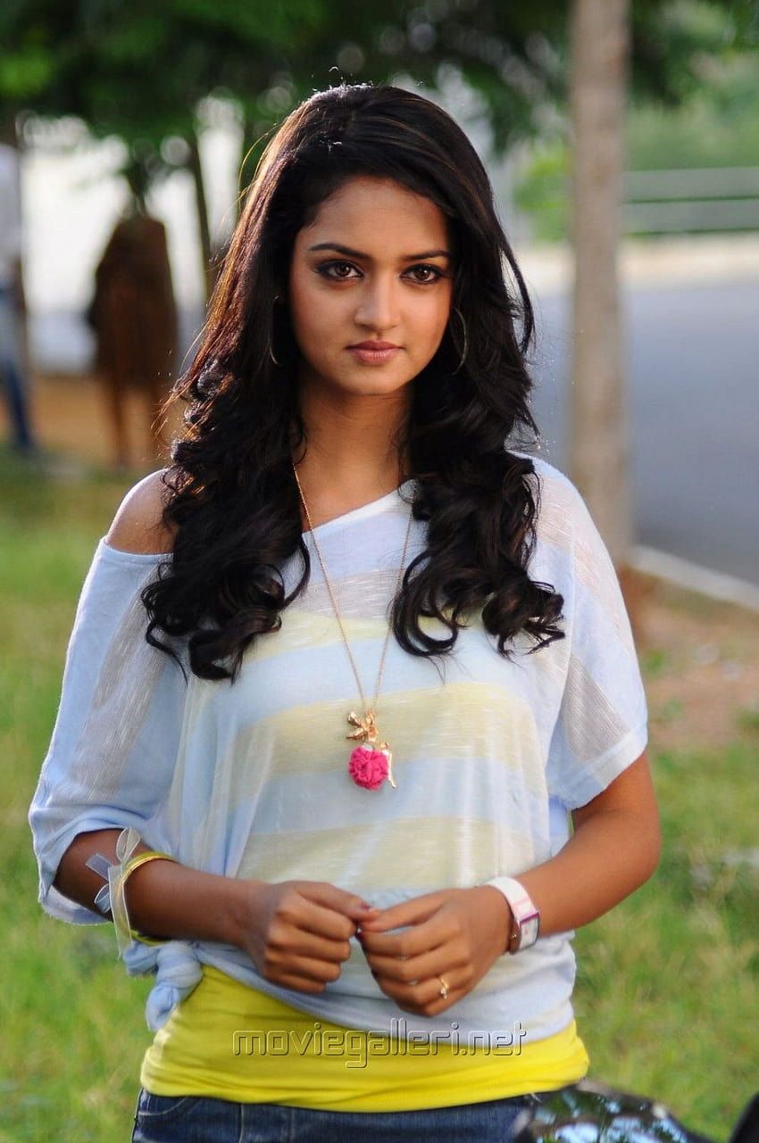 850x1281 Telugu heroines, telugu heroes HD phone