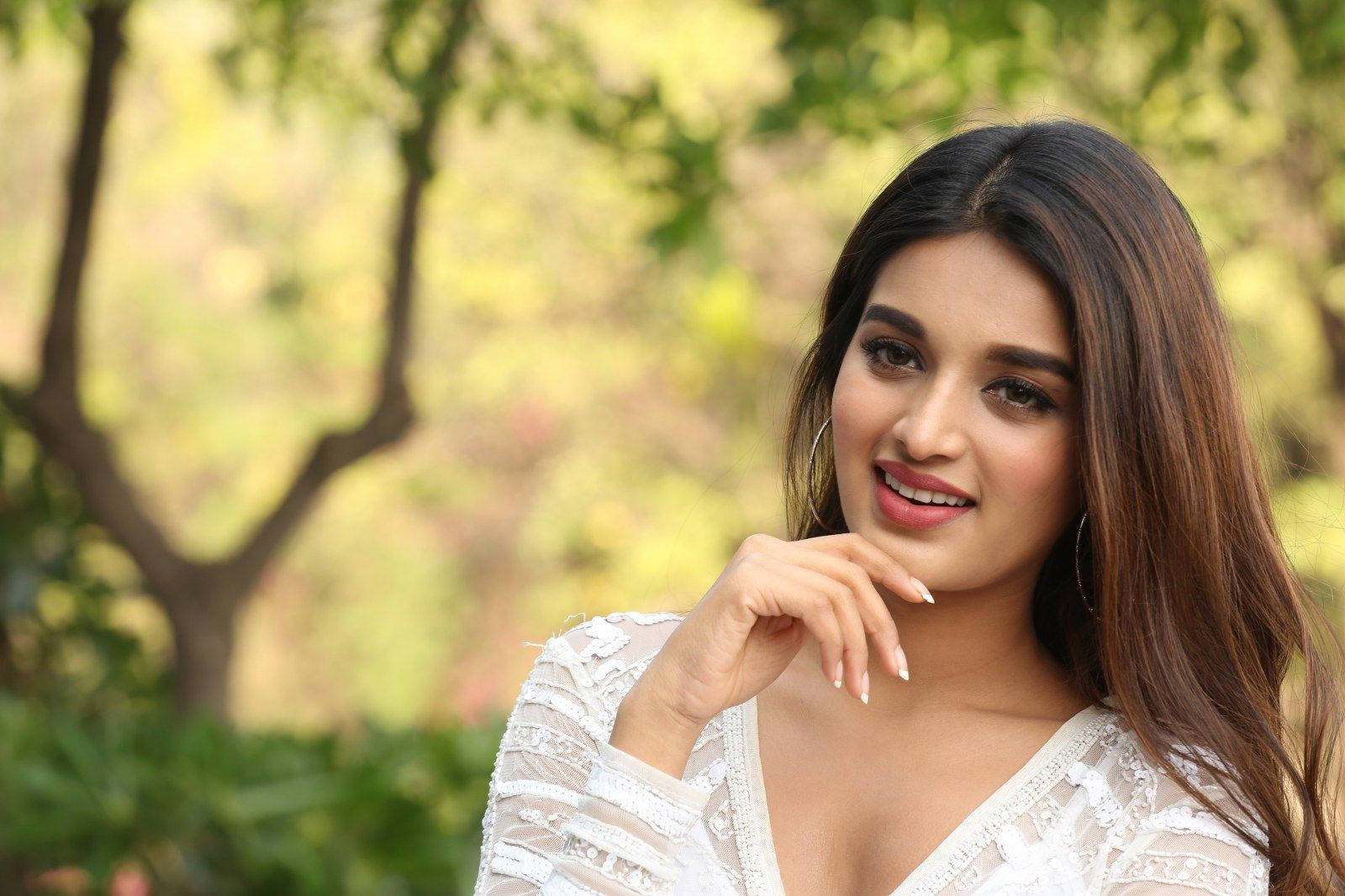 1600x1067 Telugu Heroines Upset Face Wallpaper