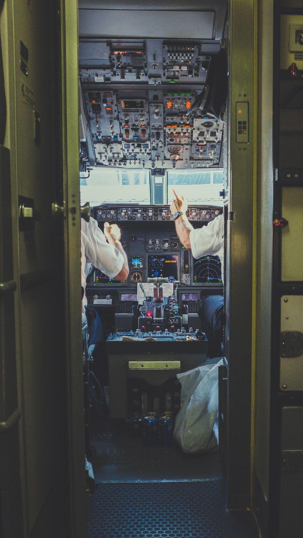1000x1773 Cockpit Picture [HD]. Download Free Image