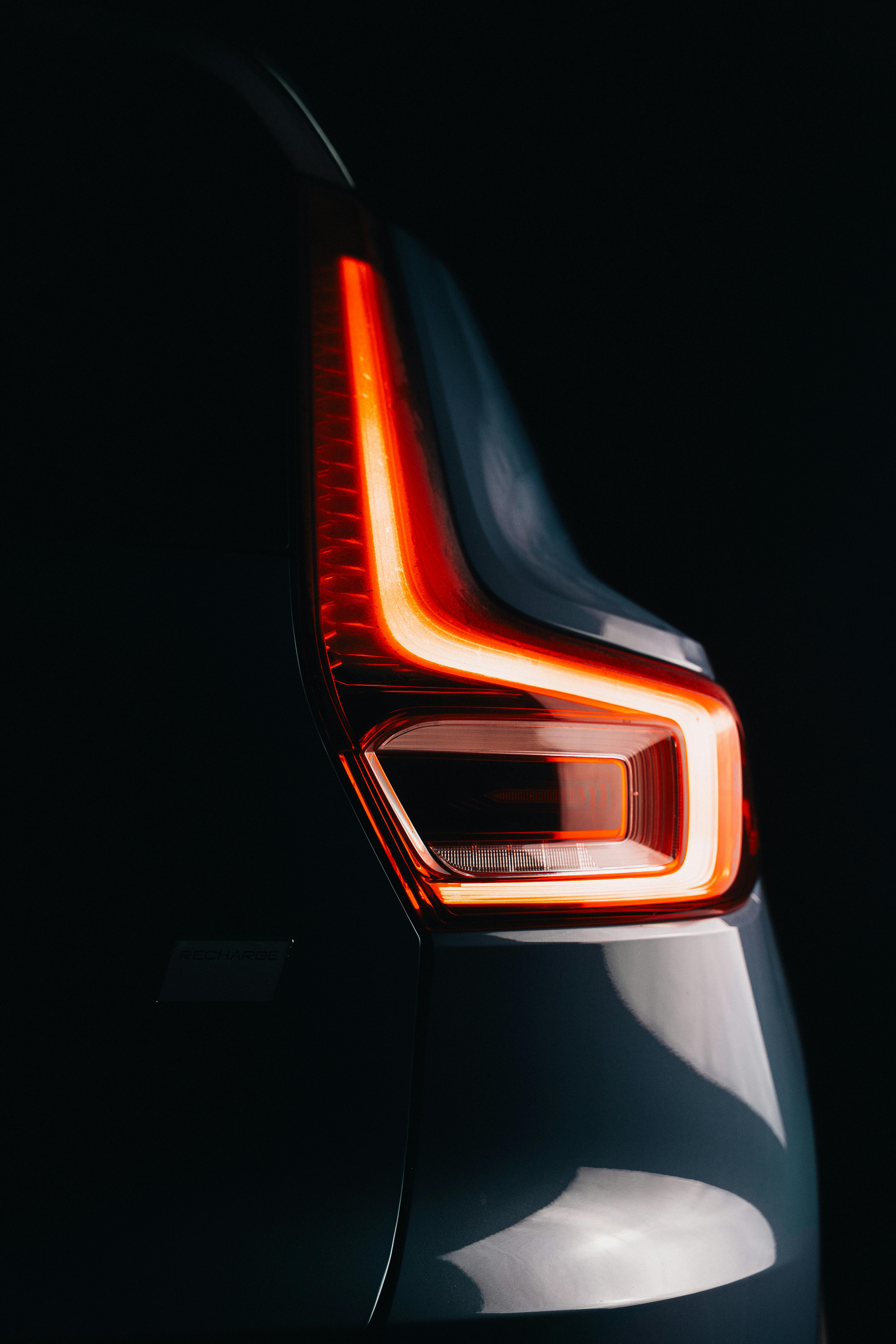 4000x6000 Tail Light of a Volvo · Free