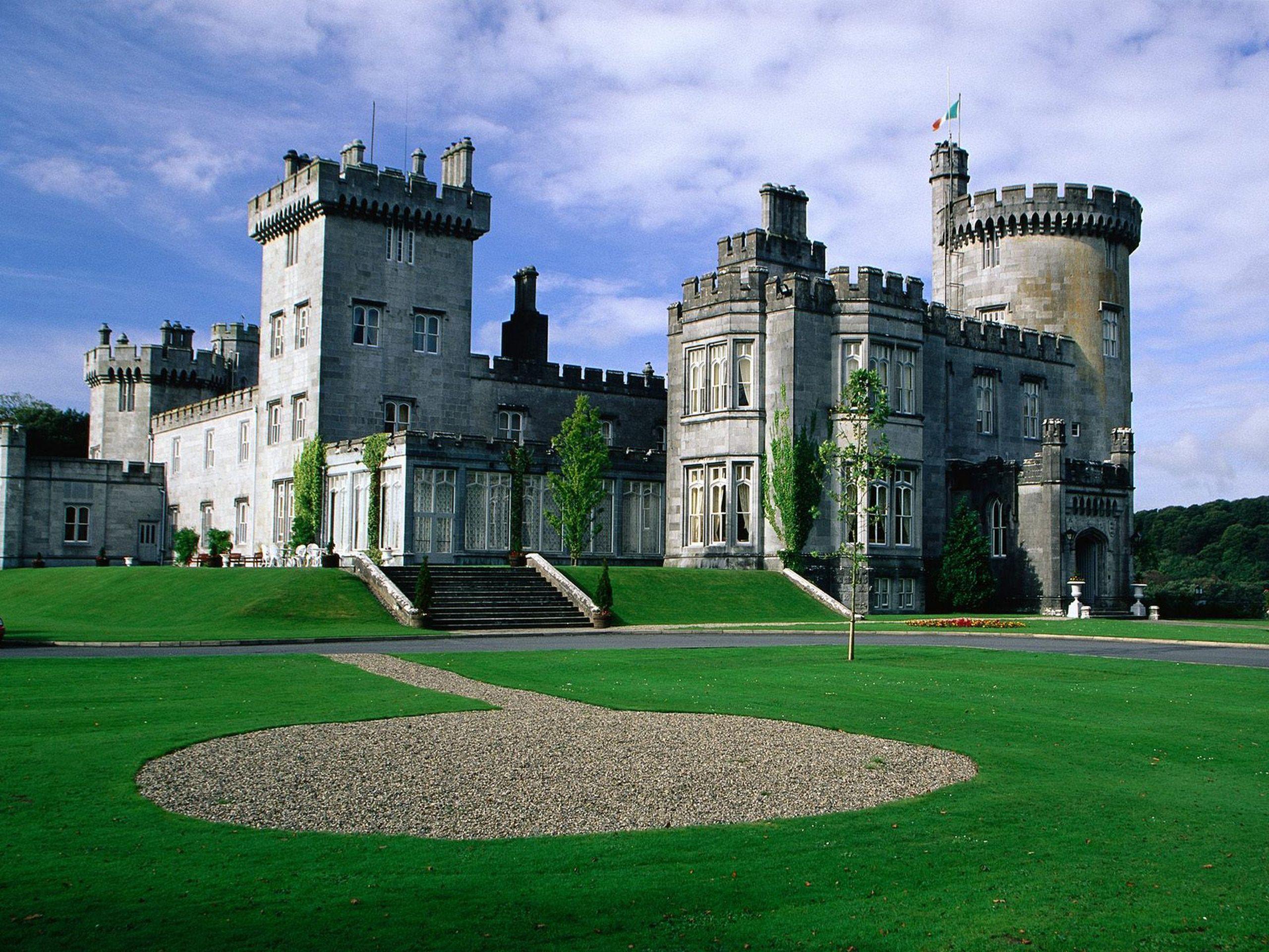 2560x1920 Dromoland Castle Ennis County Clare in Ireland. Free Desktop