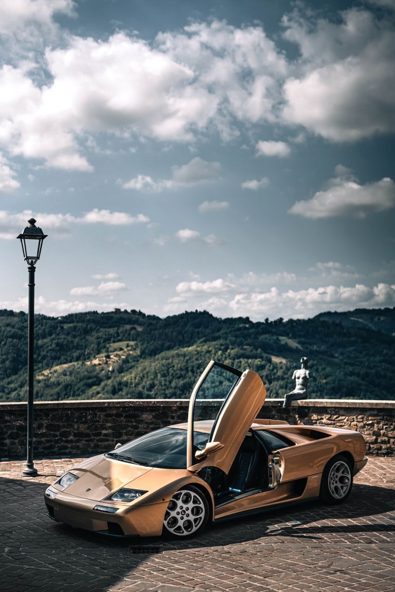 768x1152 Lamborghini Diablo 6.0 VT
