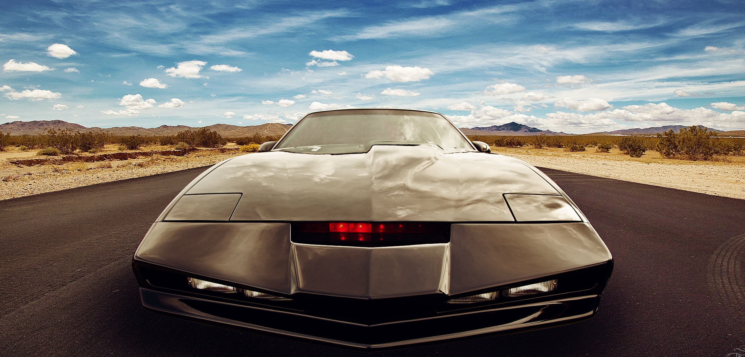 2500x1198 Knight 2000 (Knight Rider) Wallpaper