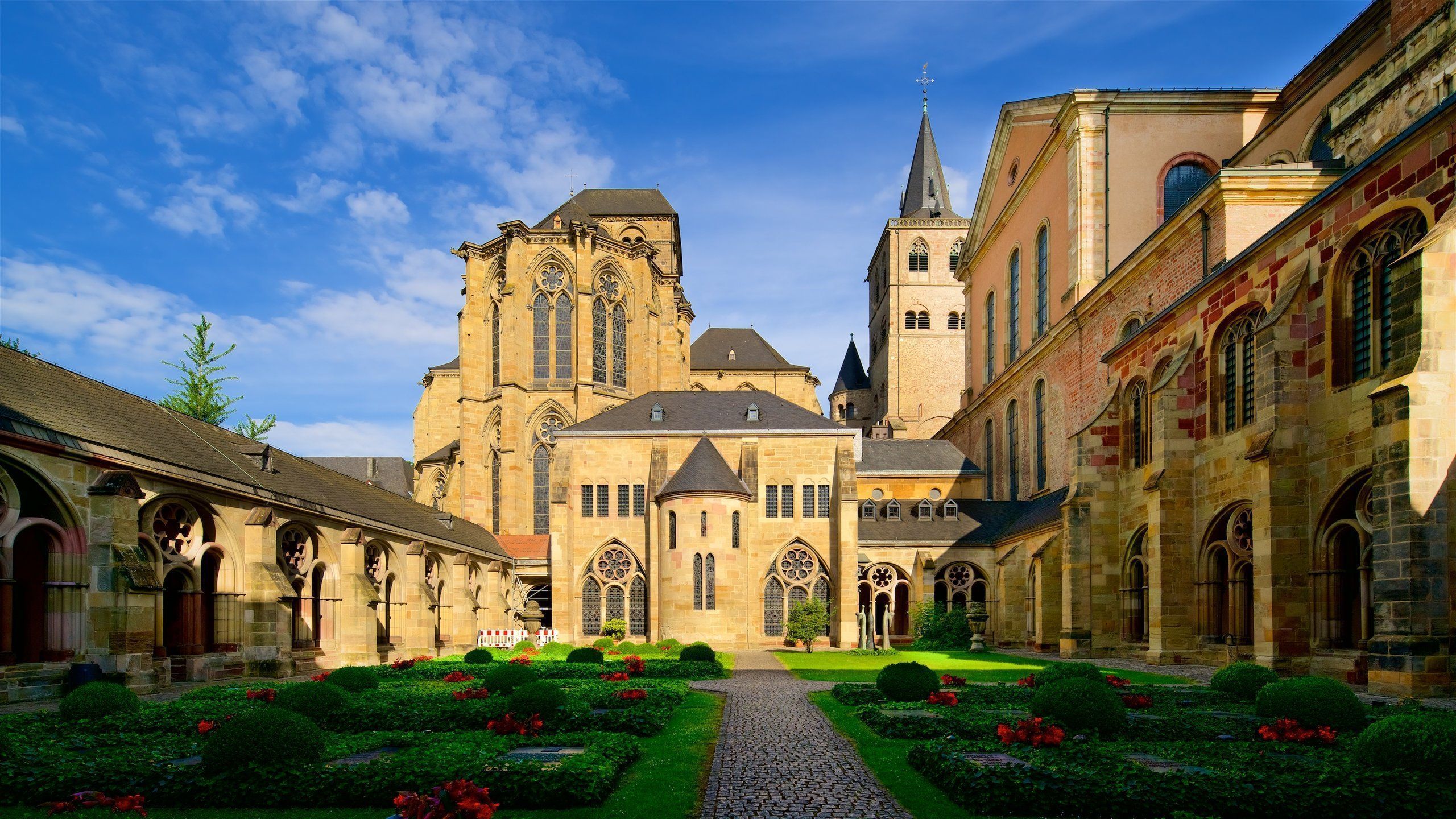 2560x1440 German Mosel Tourism. Expedia