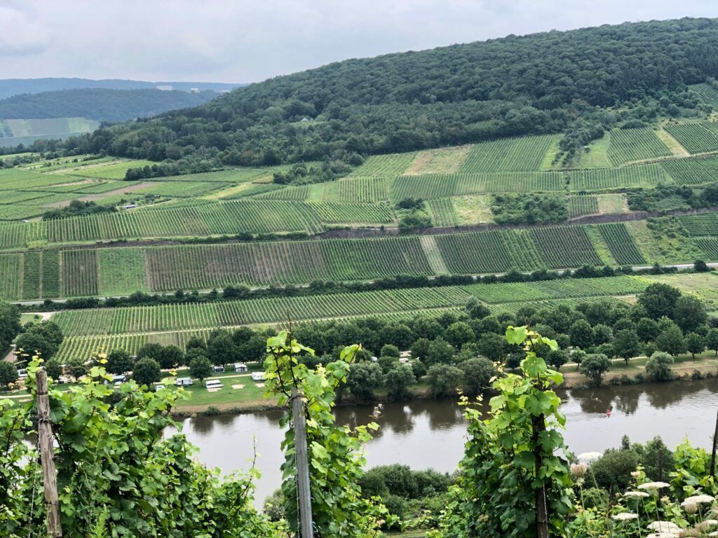 1024x768 Mosel Myth. The Legend