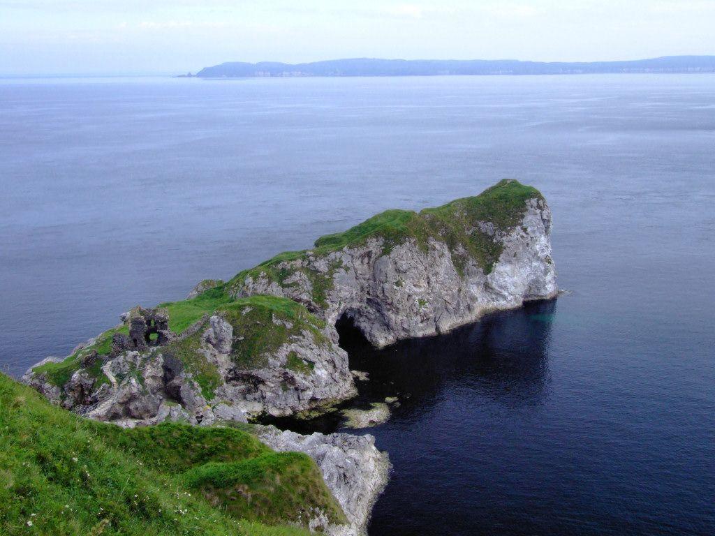 1024x768 Irish Castles Wallpaper for PC