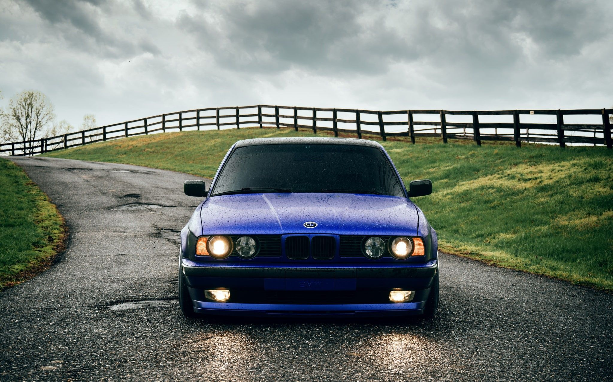 2047x1277 HD wallpaper: BMW, Classic, Blue, Front
