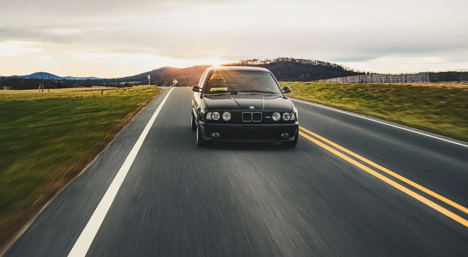 1500x825 The BMW E34 M5 shoot