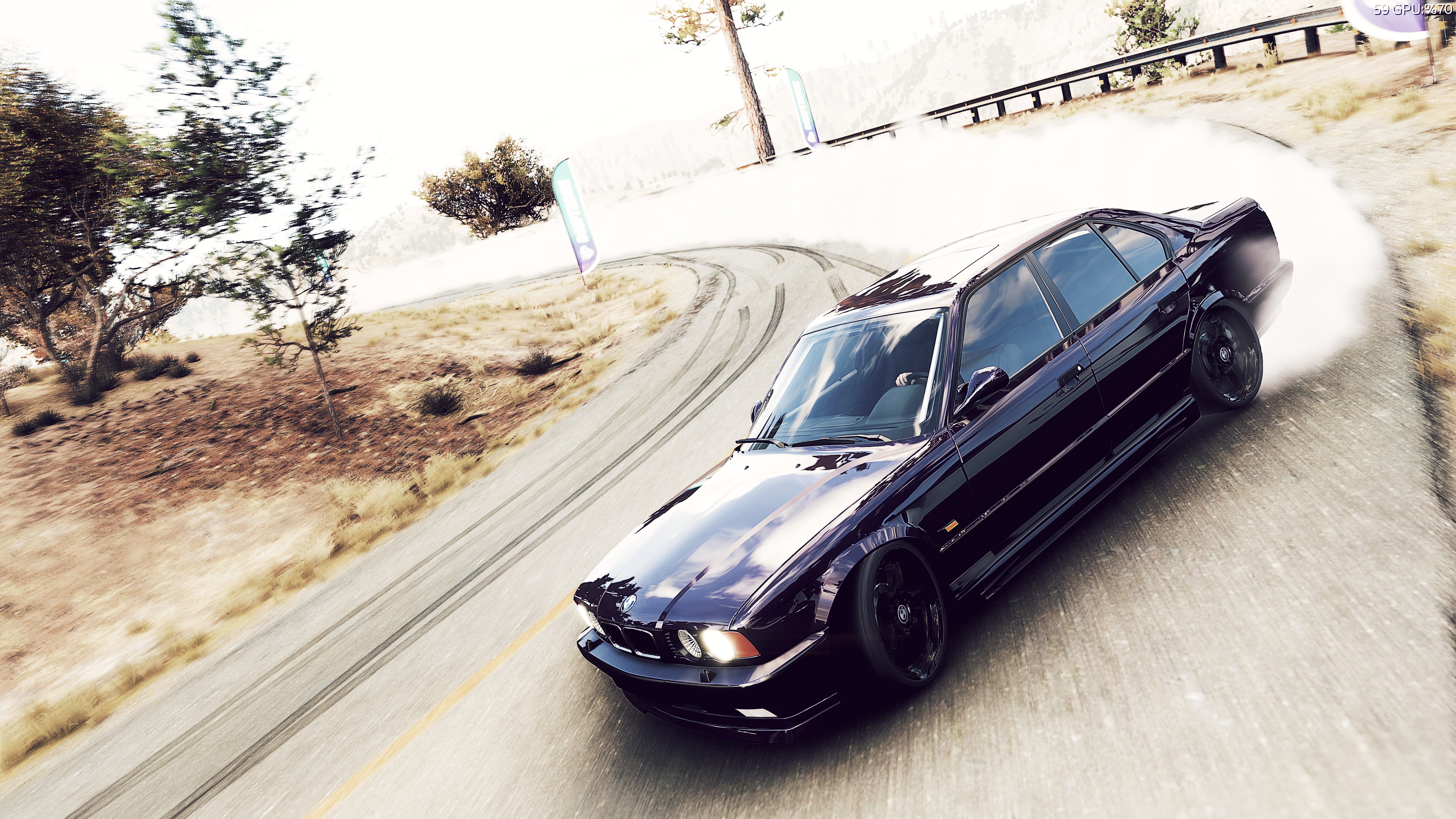 7680x4320 E34 Bmw M5 [8K]