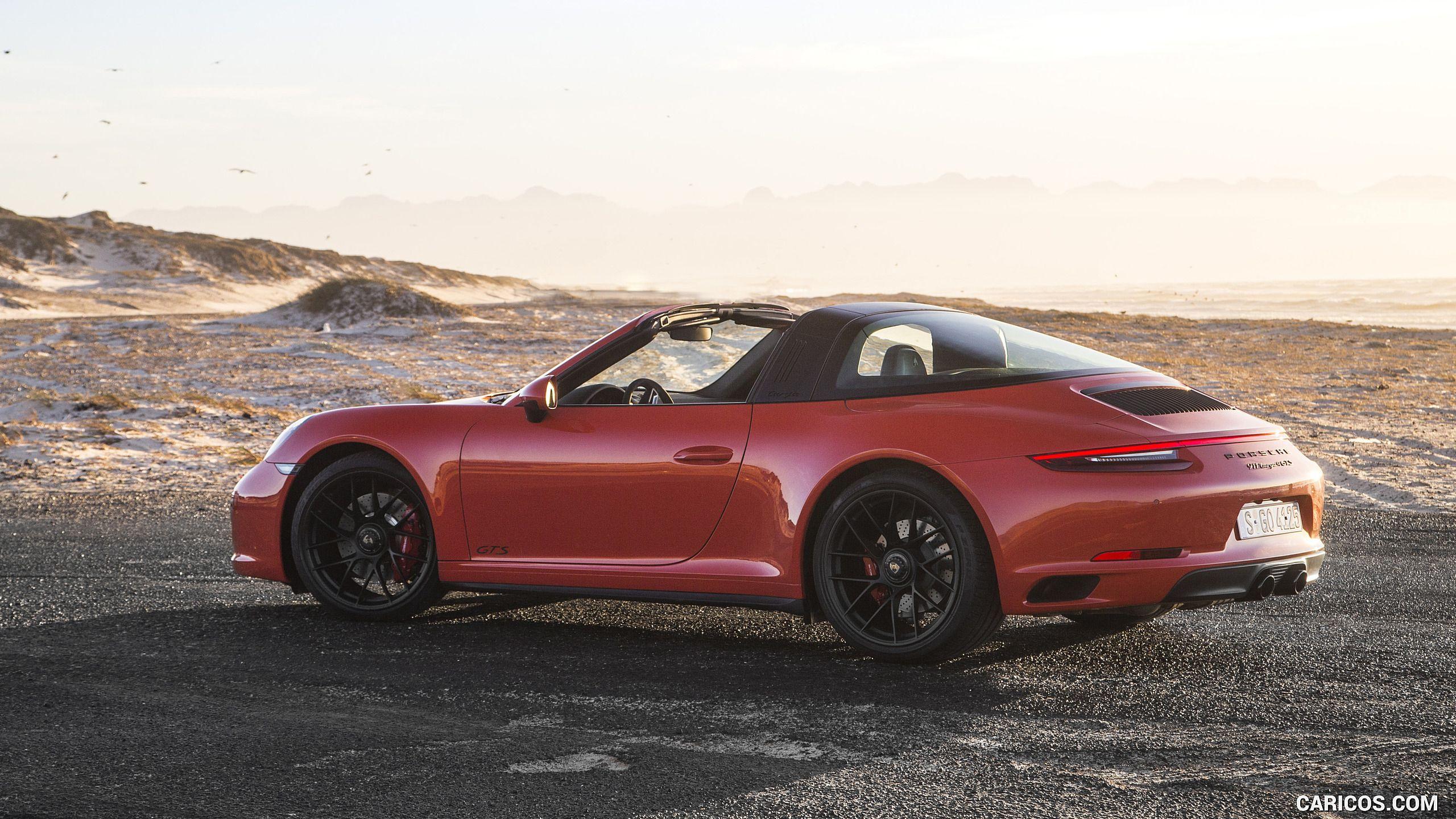 2560x1440 Porsche 911 Targa 4 GTS (Color: Lava Orange)