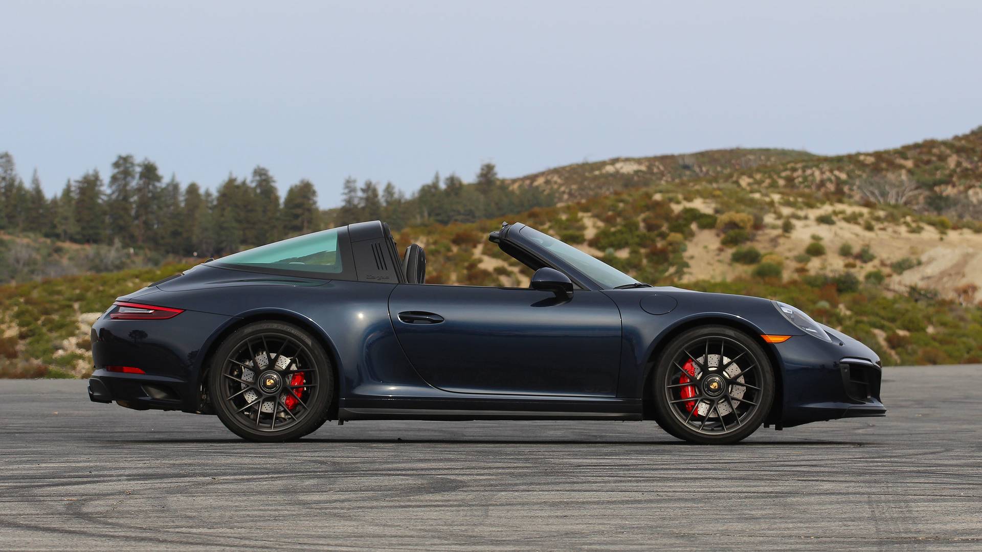 1920x1080 Porsche 911 Targa 4 GTS Review: Nearly Perfect