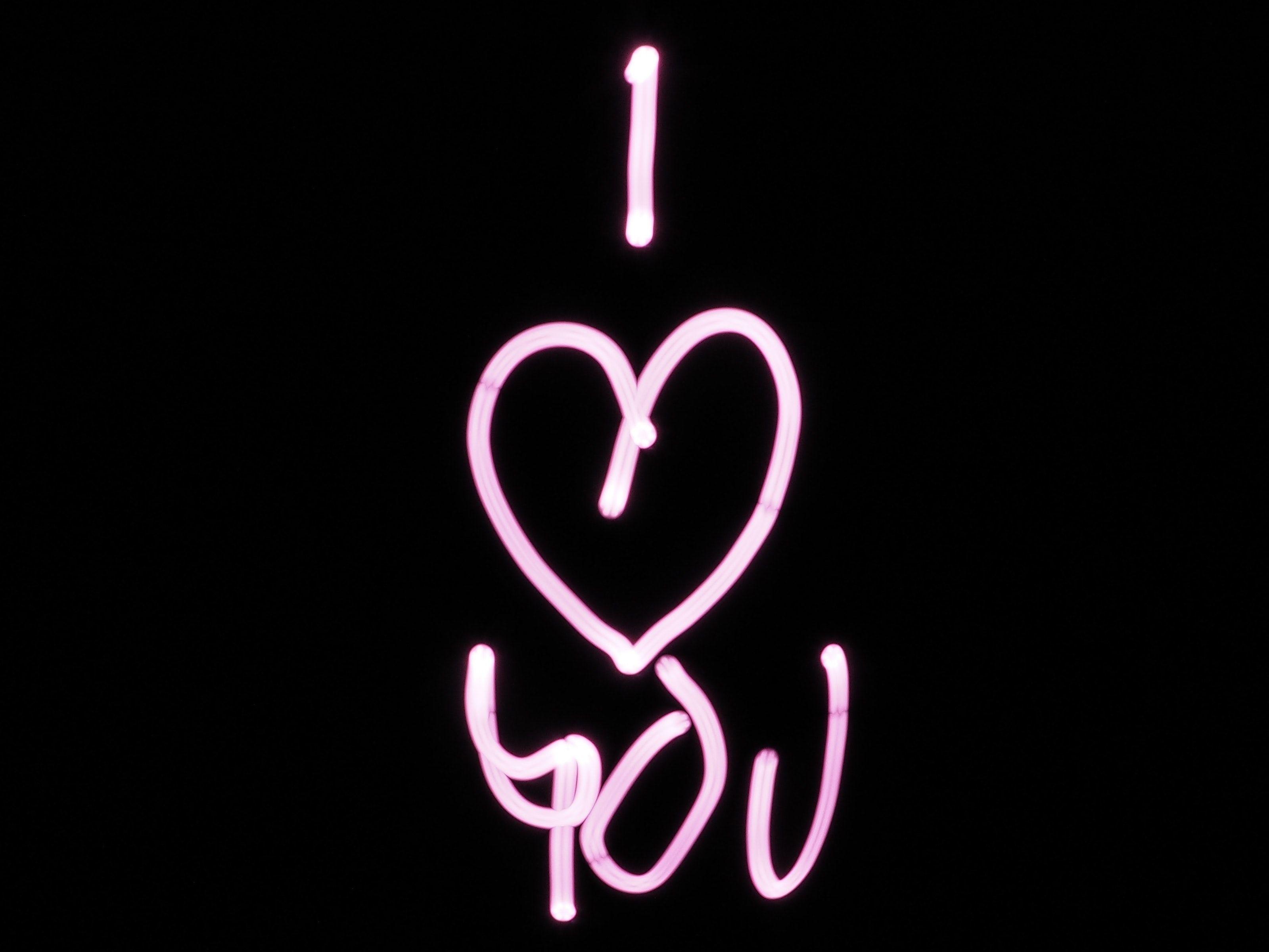 3200x2400 Black and Pink I Heart You Text · Free