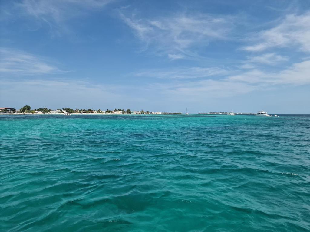 1024x768 Los Roques, Venezuela a true paradise