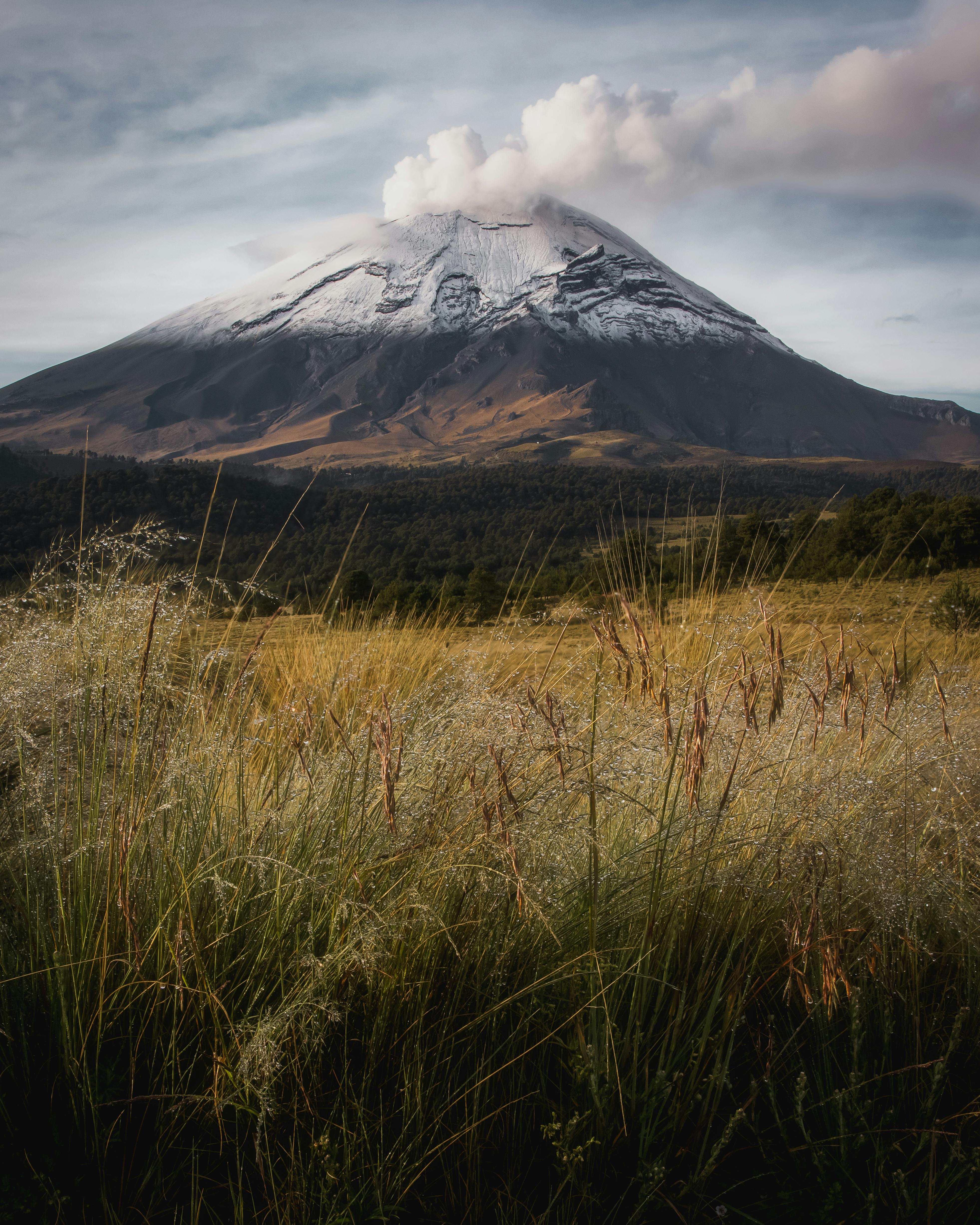 3926x4908 Popocatepetl Volcano in Mexico · Free