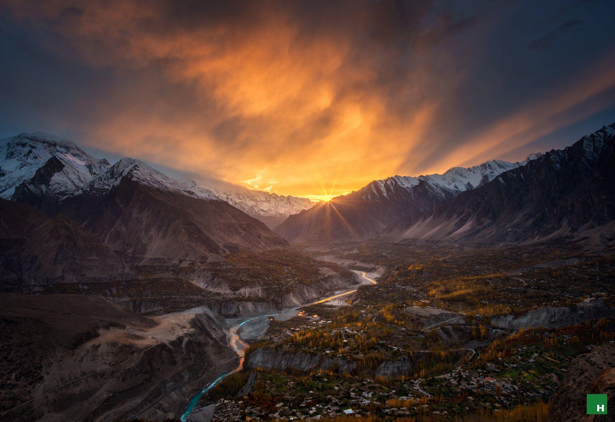 hunza valley 4k wallpaper