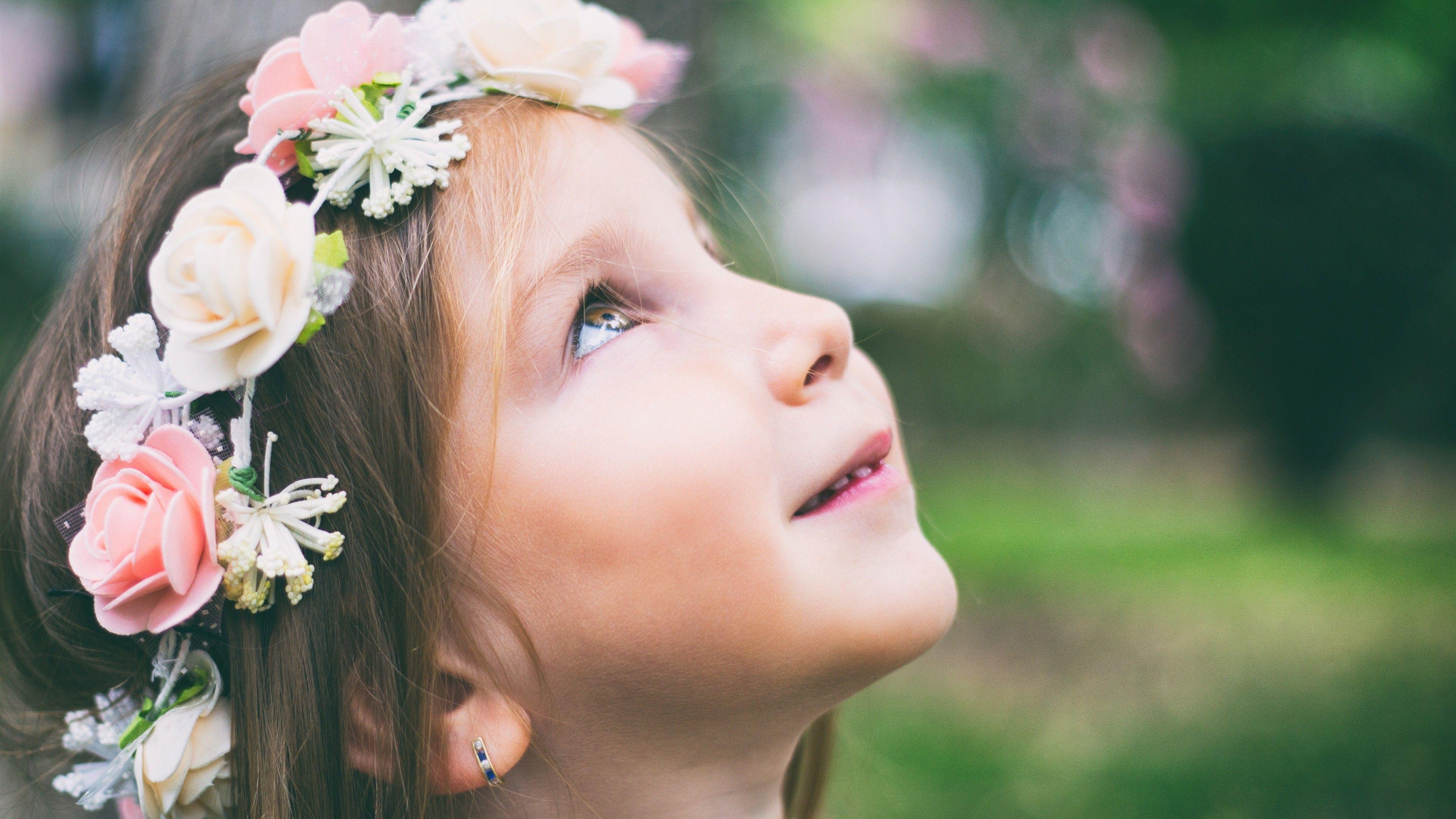 3840x2160 Graceful Baby Girl Wearing Flower Ring 4K Wallpaper. HD