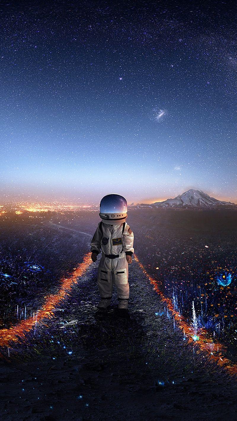 Astronaut Iphone Wallpapers Top Free Astronaut Iphone Backgrounds Wallpaperaccess