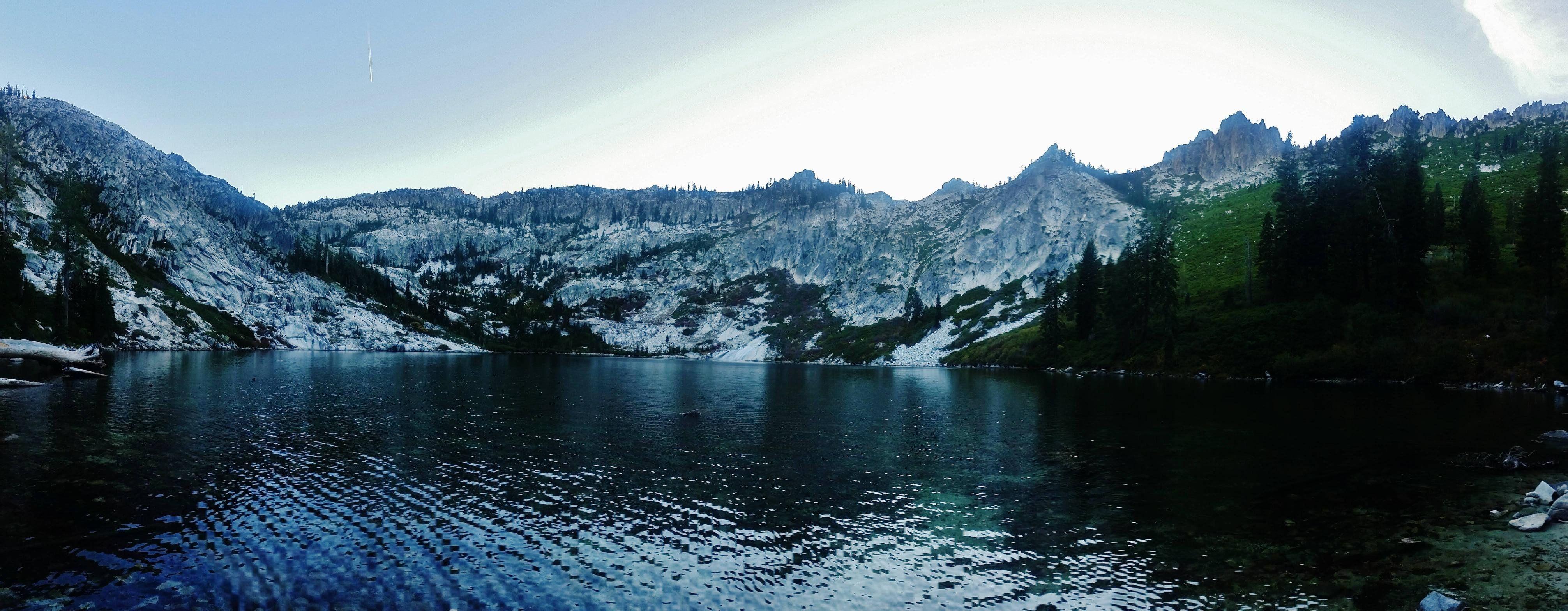 4024x1568 Big Bear Lake in the Trinity Alps Northern California 4K wallpaper
