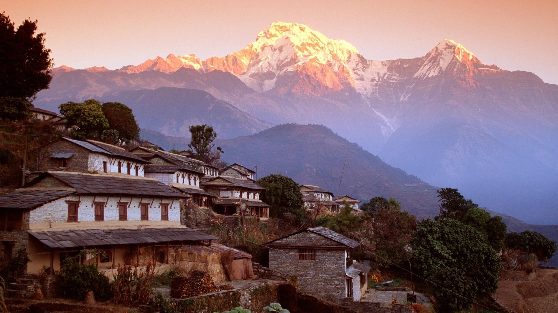 mountain tour of nepal