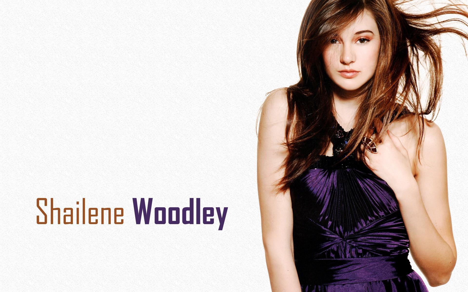 1920x1200 Shailene Woodley Wallpaper