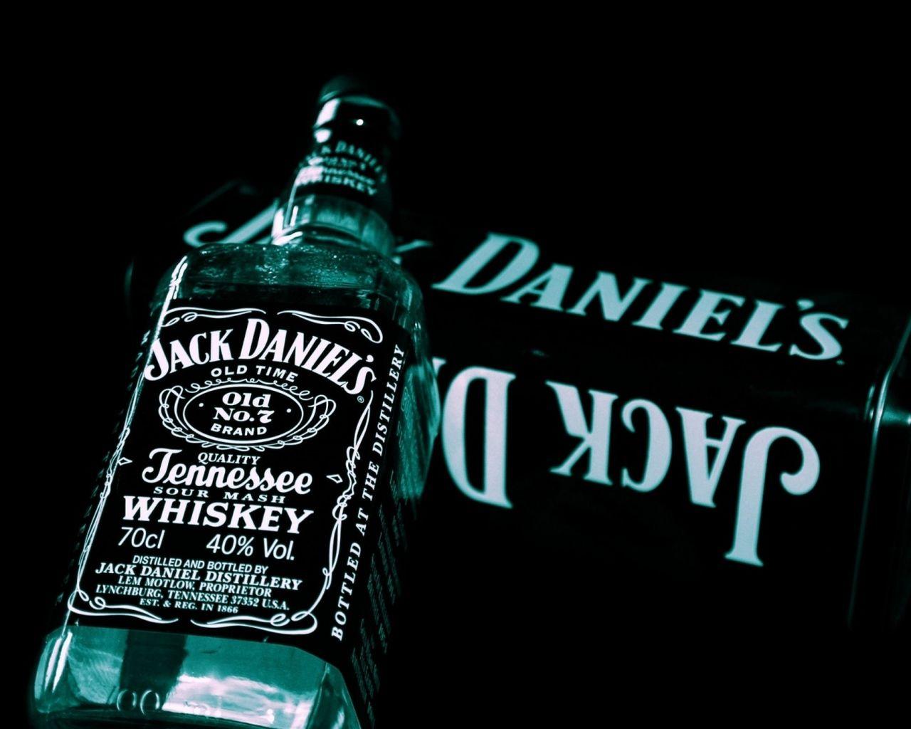 1280x1024 Jack Daniels Whiskey Bottle 2 1280x1024 Resolution