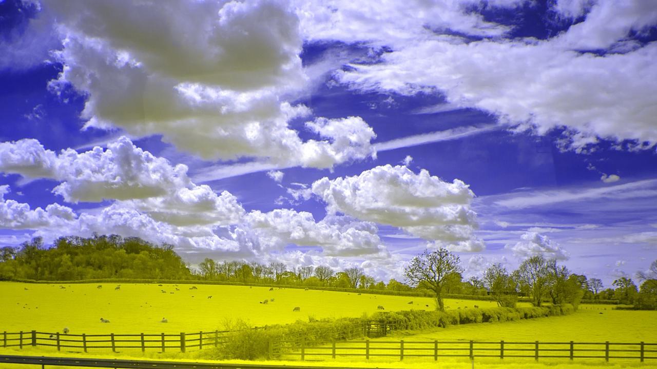 1280x720 English Countryside Clicked while I was inside a coach to