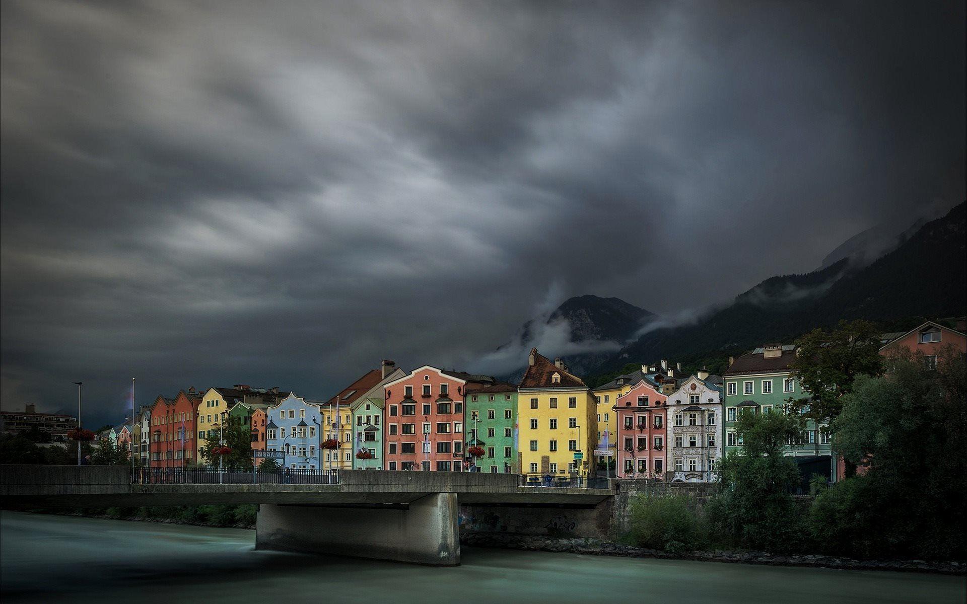1920x1200 Innsbruck Wallpaper