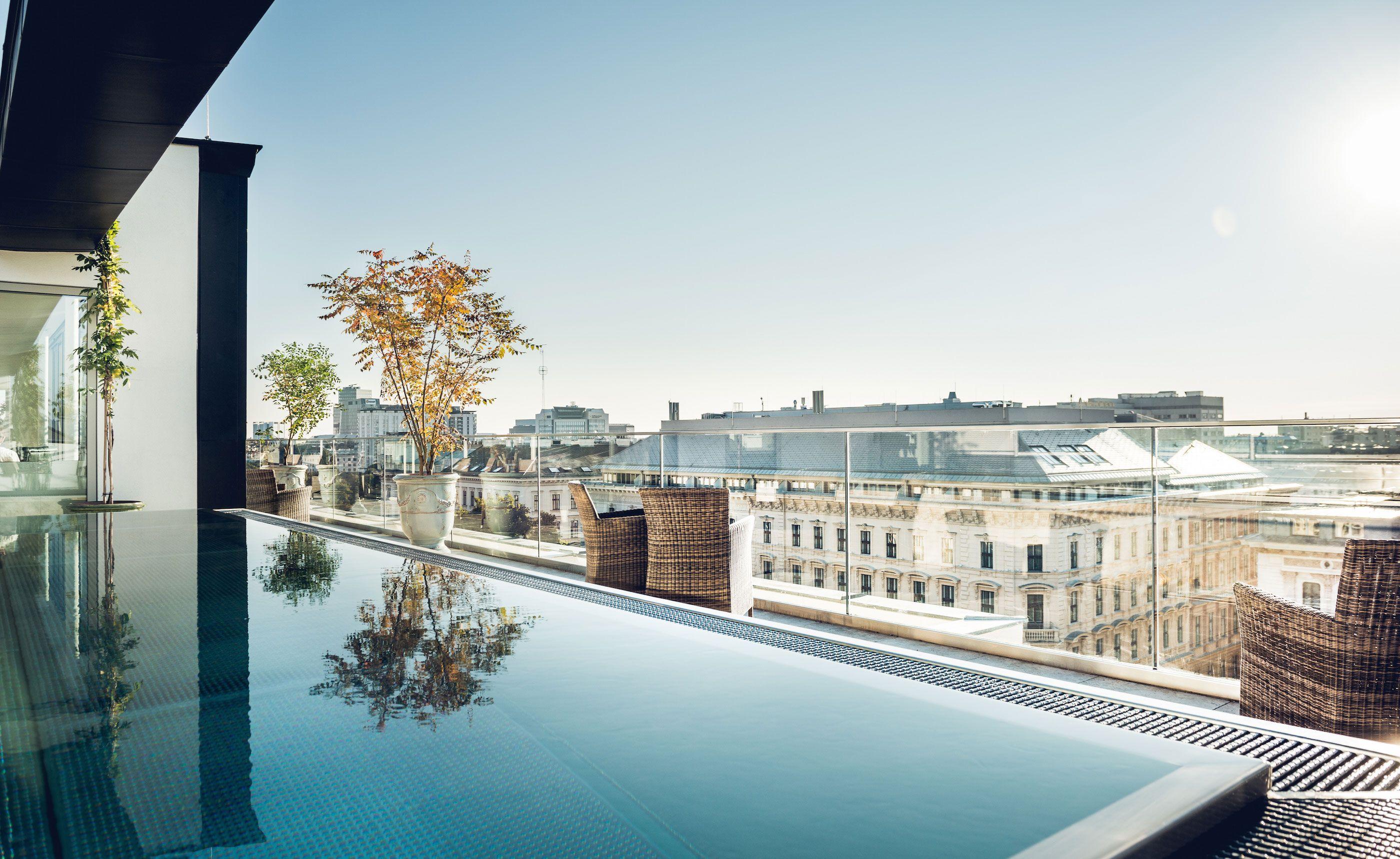 2800x1717 Wide 07 July, Vienna Wallpaper