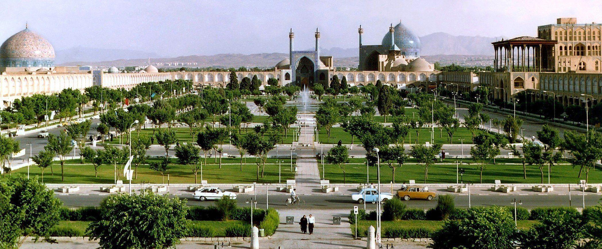 2096x868 Iran, Isfahan, Ālī Qāpū HD Wallpaper / Desktop and Mobile