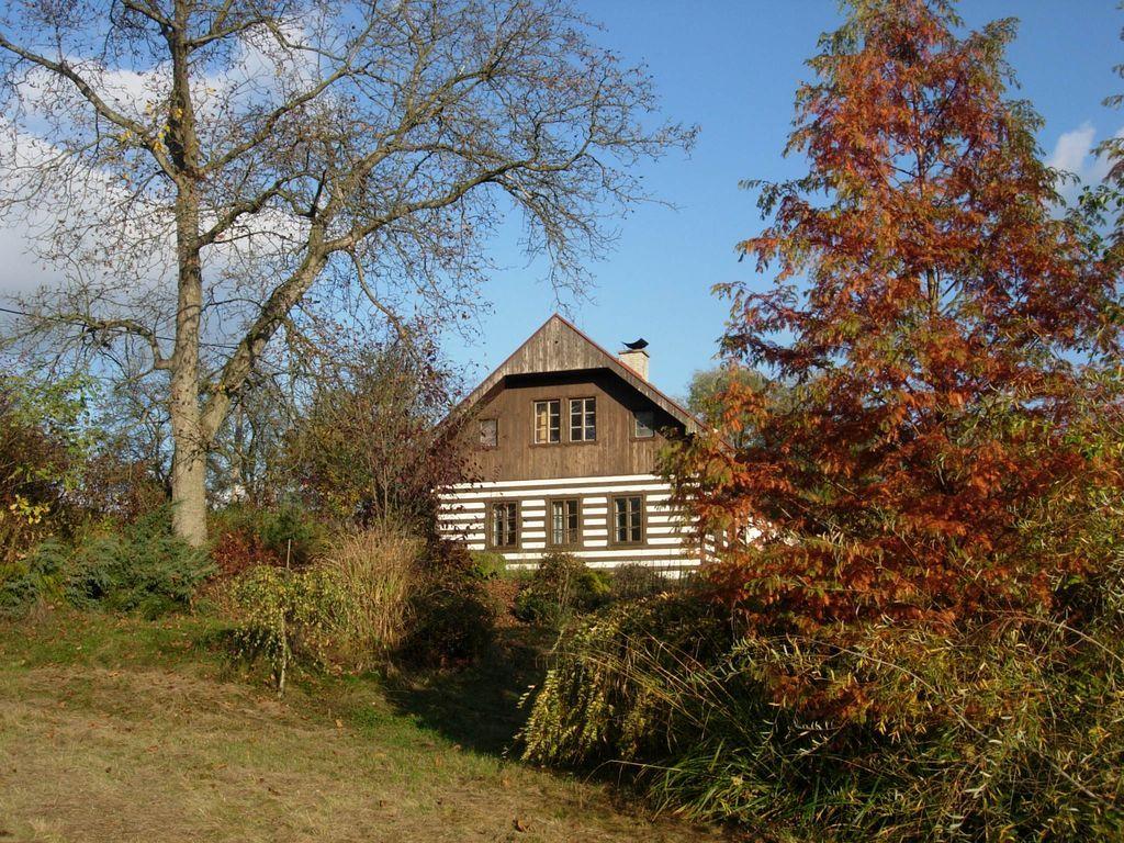 1024x768 Peace of Eden: Luxurious, Rustic, Country Home At The Heart Of