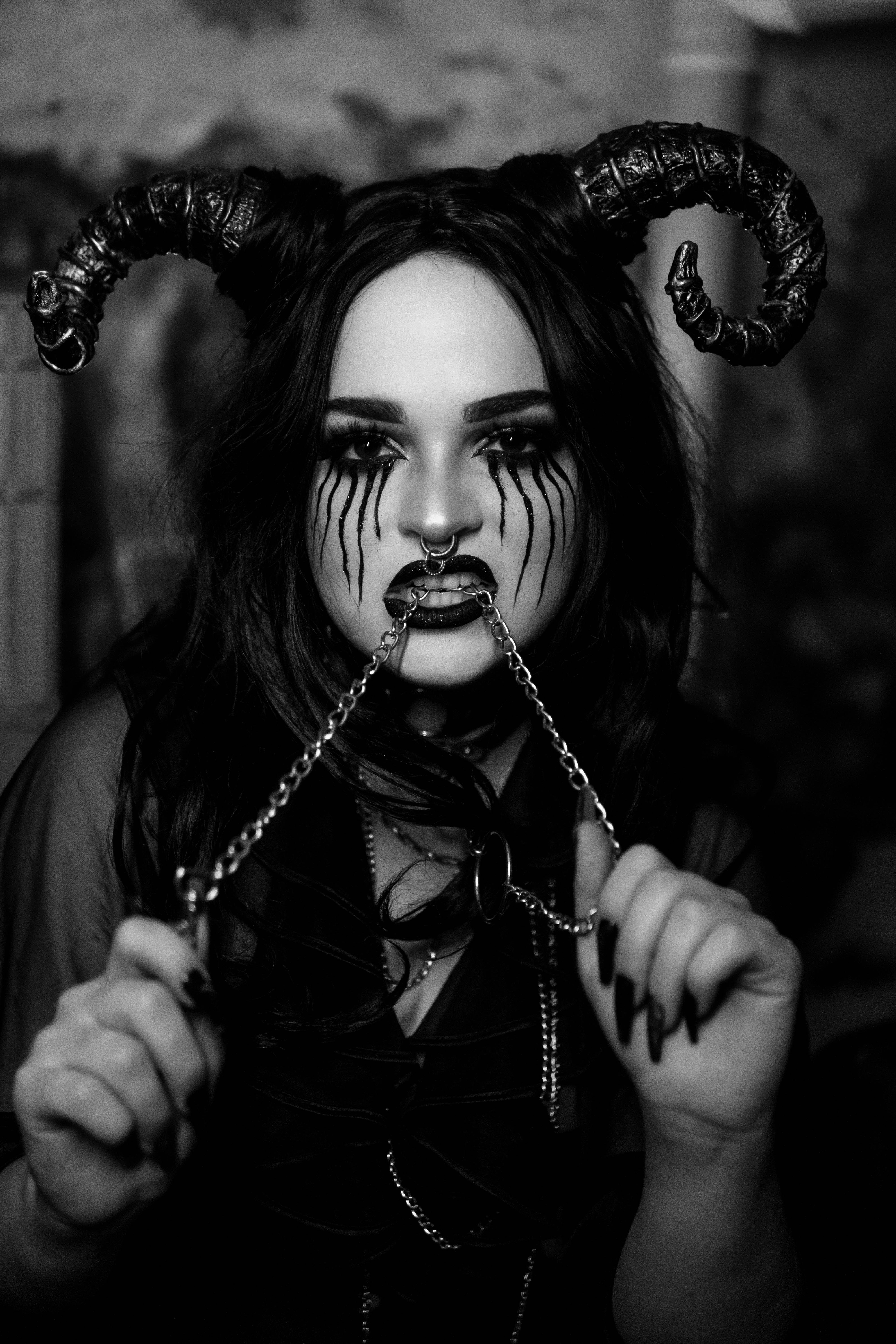 4000x6000 Satanic Costume Biting a Chain