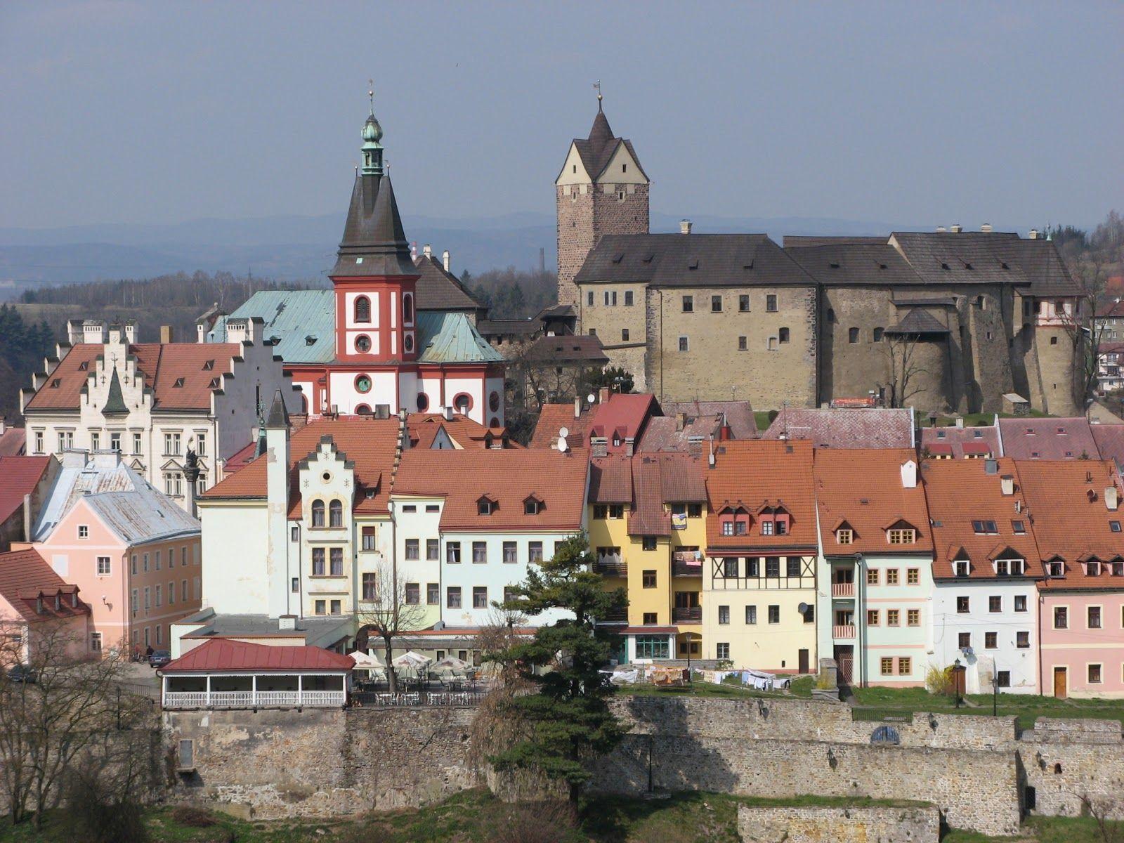 1600x1200 The Goulash Train Central and Eastern Europe Travel Guide: Day