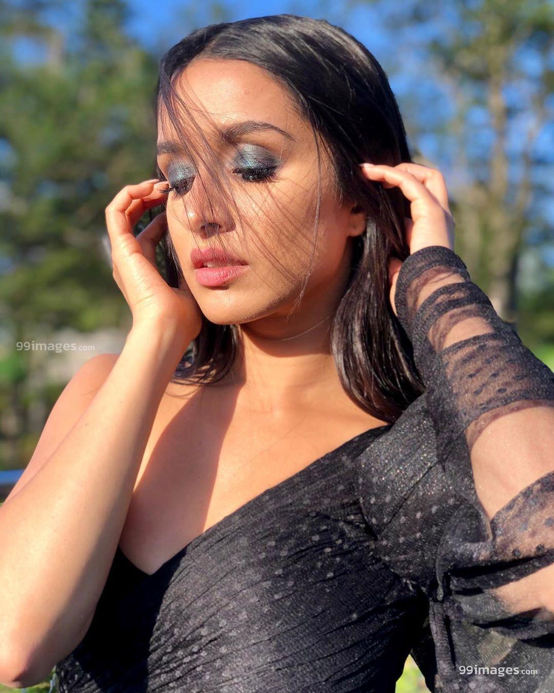 1080x1350 Shraddha Kapoor Beautiful HD Photo & Mobile Wallpaper