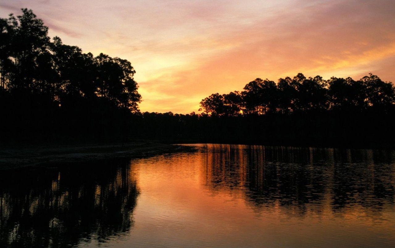 1280x804 Beautiful Sunset by the Lake Wallpaper