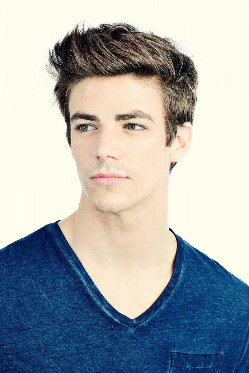 800x1200 Grant Gustin wallpaper
