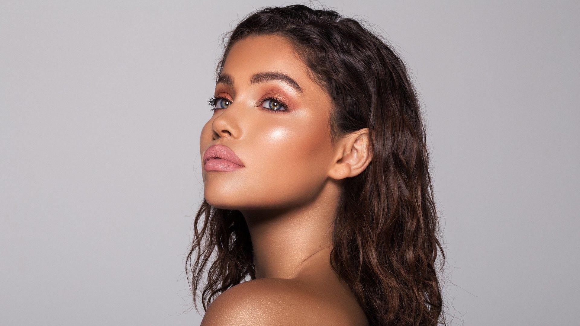 1920x1080 Kylie Jenner Makeup HD Wallpaper 65371 1920x1080px