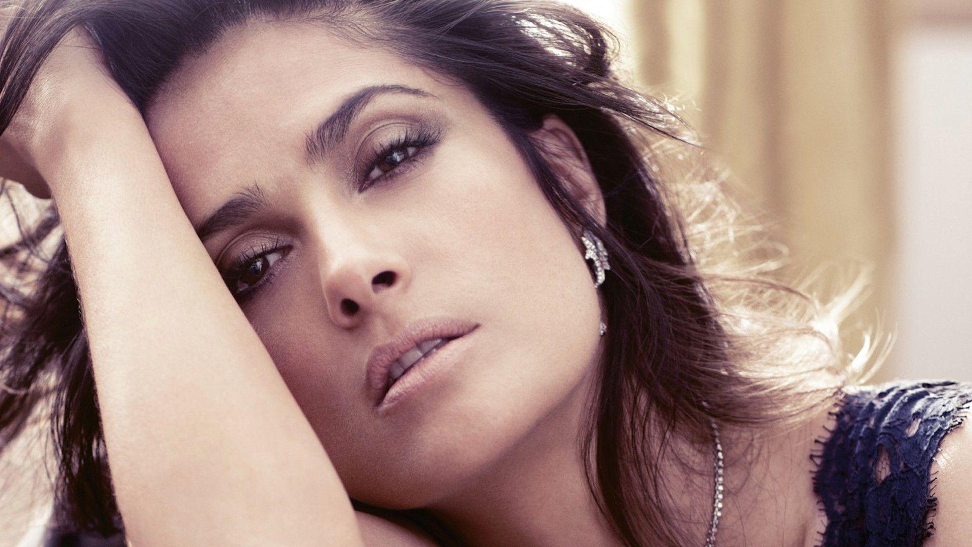 1920x1080 HD Salma Hayek Wallpaper