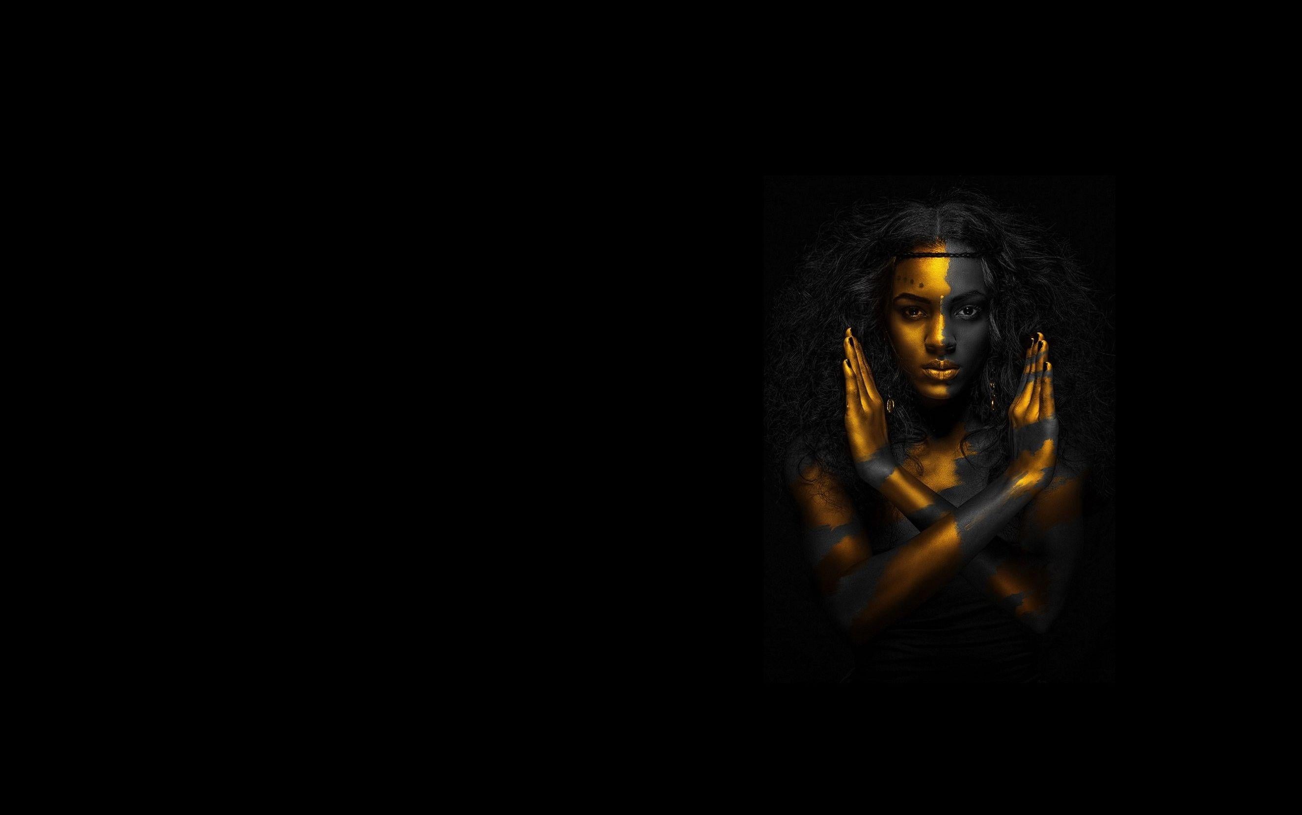 2652x1660 Egyptian Qeen Gold Black Woman Resolution Wallpaper