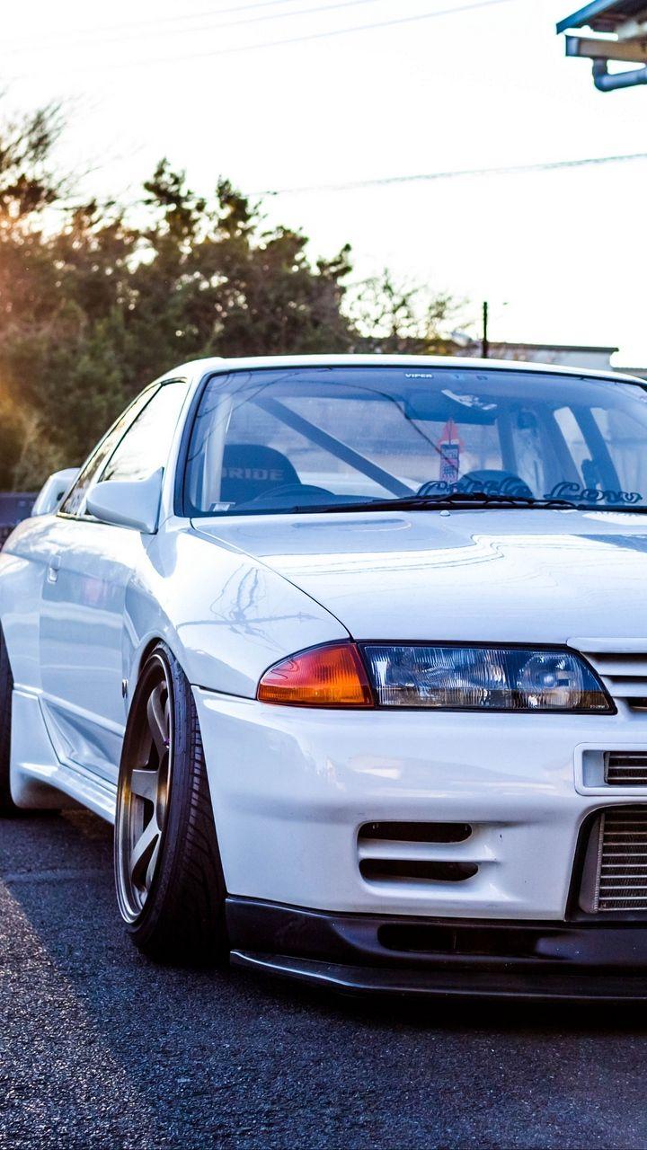 720x1280 Download wallpaper 720x1280 nissan, gtr, r skyline, white