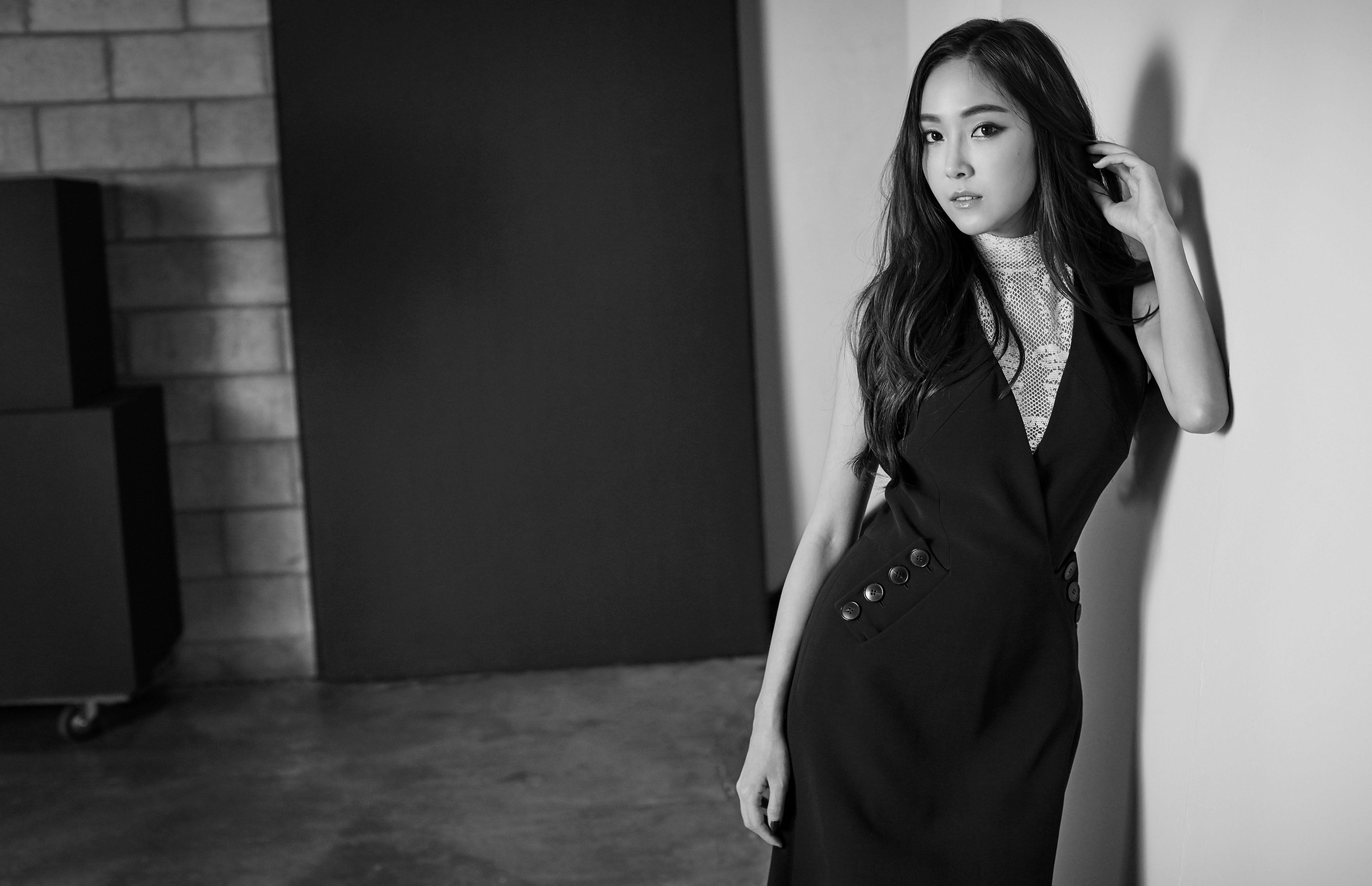 5700x3684 HD Jessica Jung Wallpaper