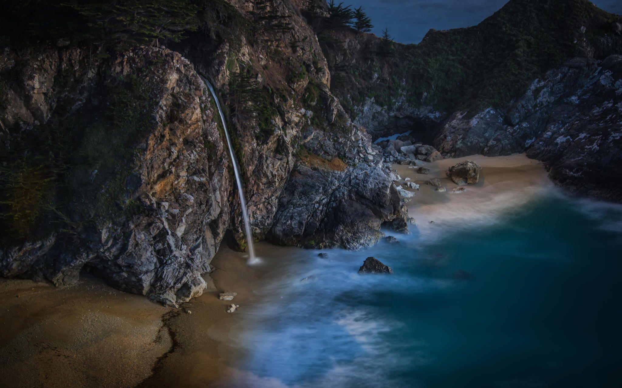 2048x1279 California Beach Rocks Waterfall Moon Light Desktop Wallpaper