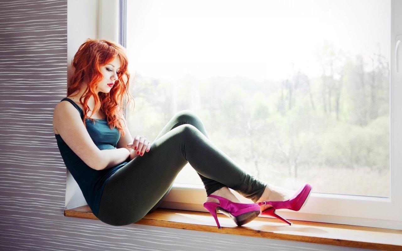 1280x800 Alone Girl Latest HD Wallpaper Free Download wallpaper