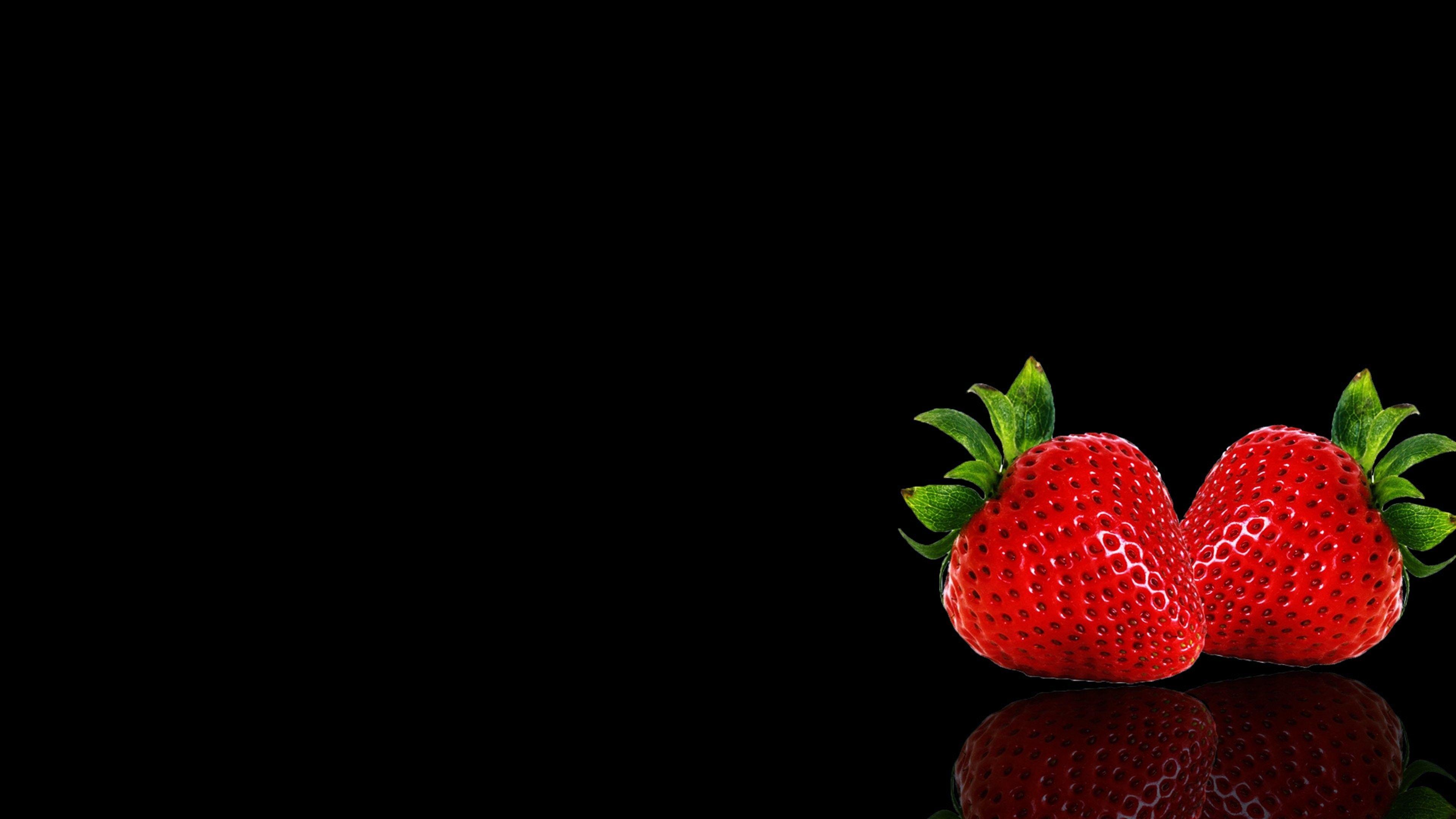 3840x2160 Strawberry Wallpaper