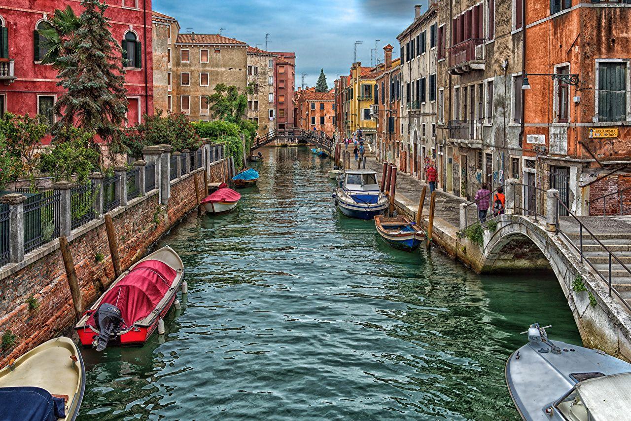 1280x853 Desktop Wallpaper Venice Italy Canal Bridges Street speedboat