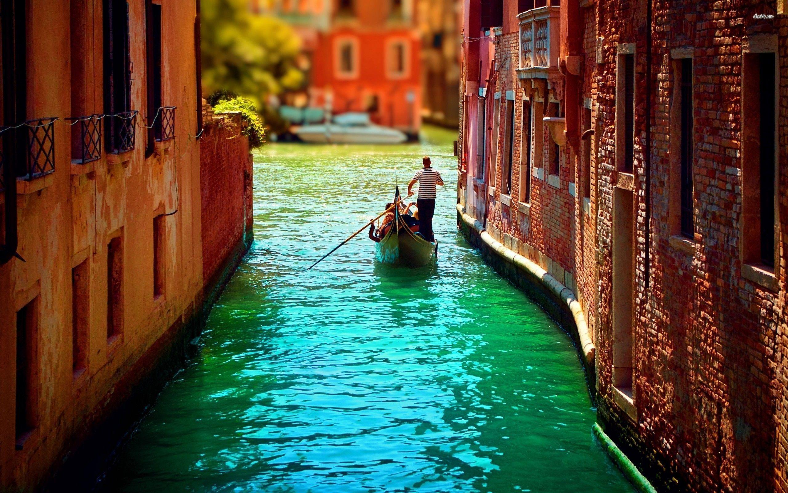 2560x1600 Venezia Wallpaper