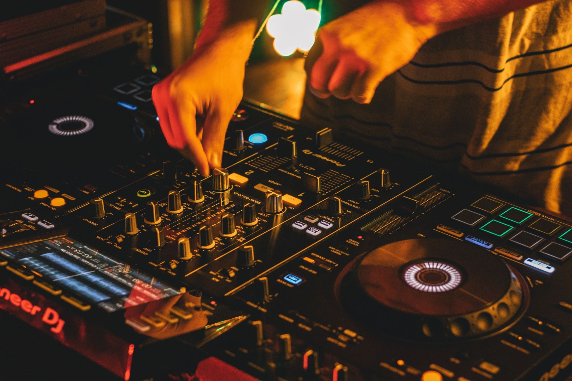 2000x1333 How to Make EDM Music