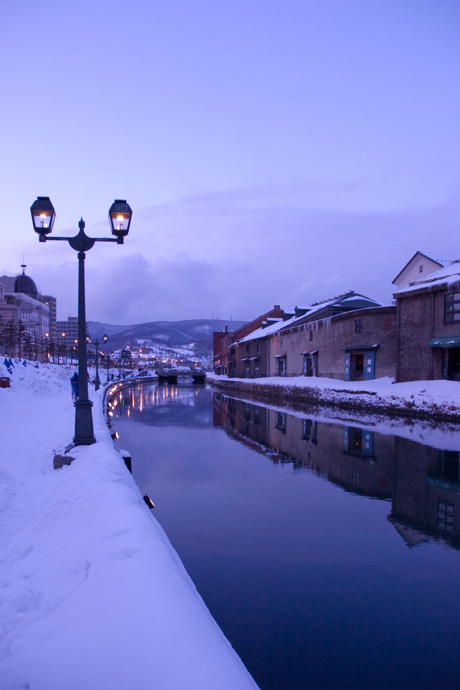 1600x2400 Otaru Canal